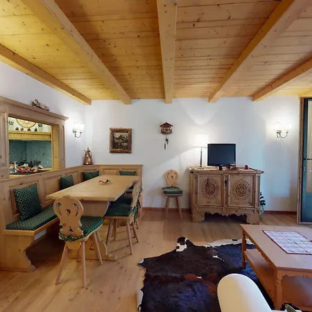 Muntagna Alva Eg Lägenhet