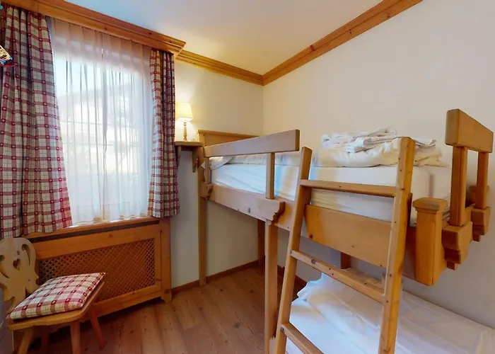 Muntagna Alva Eg アパート